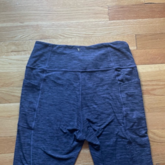 Victoria’s Secret pocket leggings - Picture 3 of 5